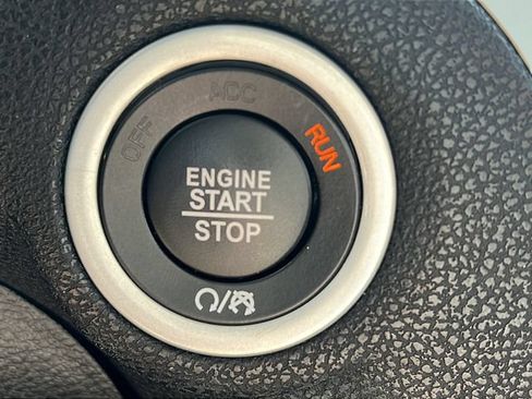 Used 2023 Chrysler 300 Touring w/ Sport Appearance Package RWD image 21