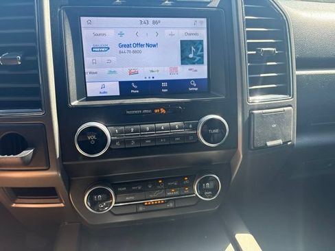 Used 2021 Ford Expedition XLT AWD/4WD image 9