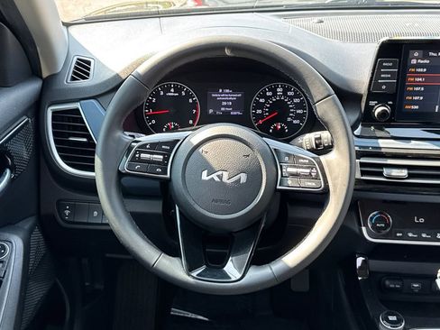 Used 2023 Kia Seltos S image 24