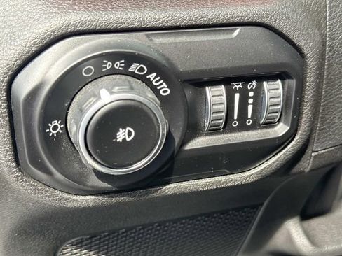 Used 2019 Jeep Wrangler Unlimited Rubicon w/ Advanced Safety Group AWD/4WD image 15