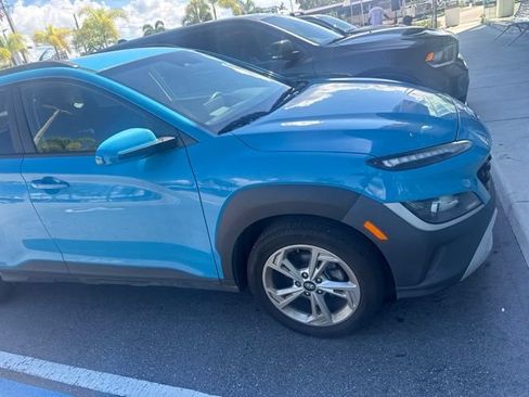 Used 2022 Hyundai Kona SEL w/ Cargo Package FWD image 4