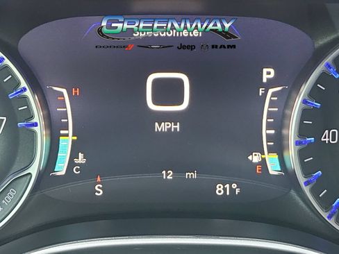 Used 2023 Chrysler Pacifica Touring-L FWD image 30