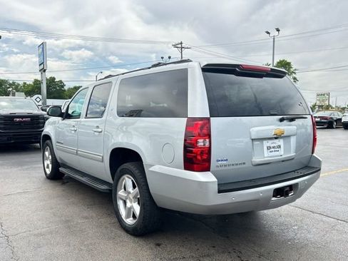 Used 2014 Chevrolet Suburban LT w/ Luxury Package AWD/4WD image 7