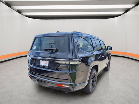 New 2026 Jeep Grand Wagoneer Limited AWD/4WD image 6