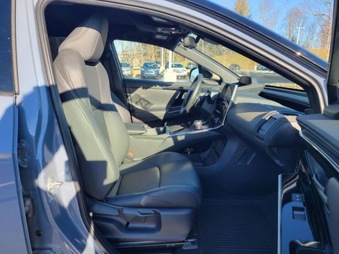Certified 2023 Subaru Solterra AWD image 28