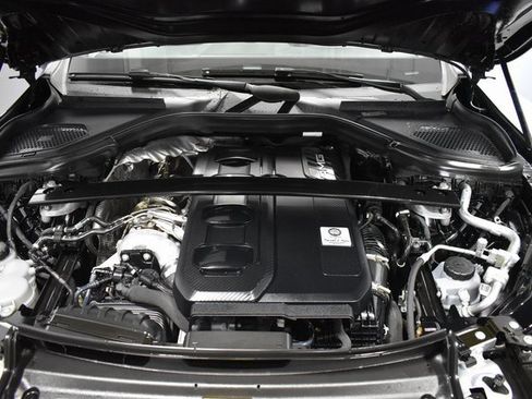 Used 2025 Mercedes-Benz GLC 43 AMG 4MATIC image 38