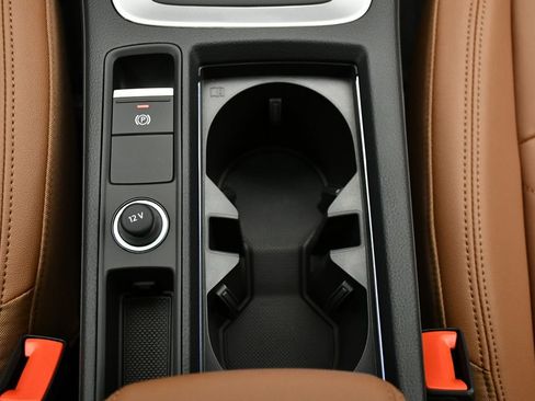 Used 2025 Audi Q3 2.0T Premium w/ Convenience Package image 32