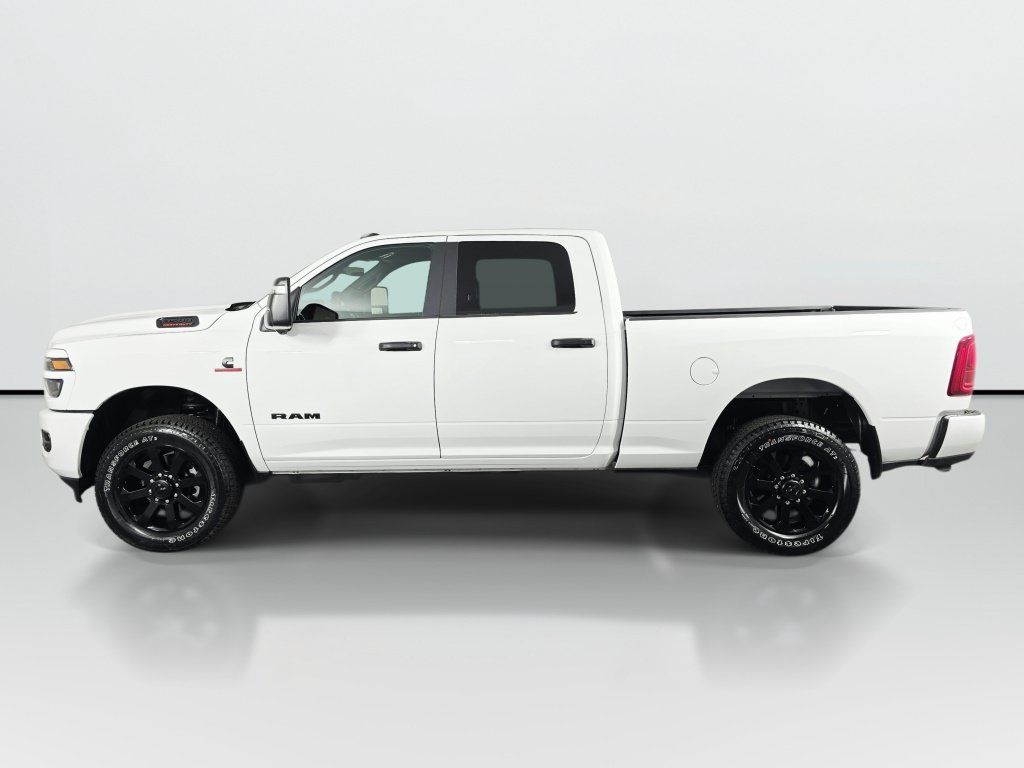 New 2026 RAM 3500 Big Horn AWD/4WD image 7