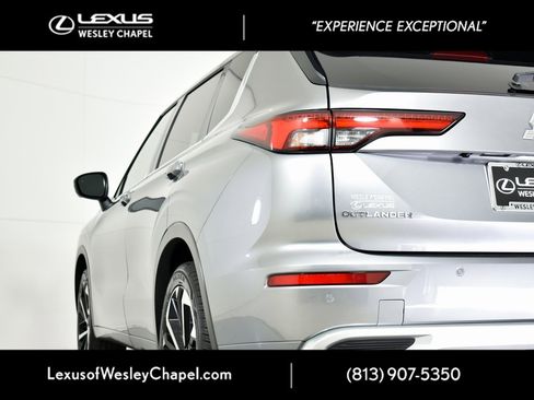 Used 2022 Mitsubishi Outlander SEL image 9