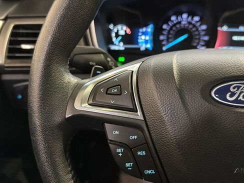 Used 2018 Ford Fusion SE w/ Fusion SE Technology Package image 26