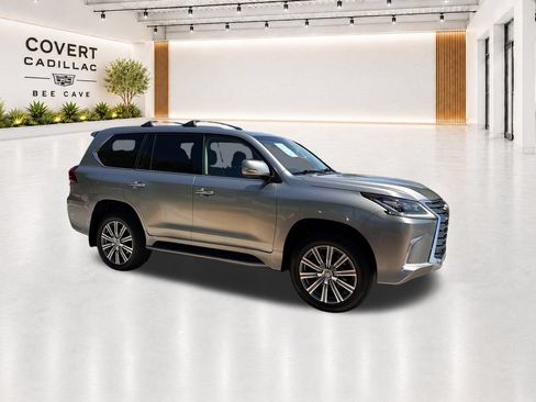 Used 2017 Lexus LX 570 4WD w/ Luxury Package image 17