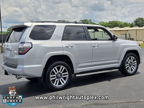 Used 2024 Toyota 4Runner TRD Sport AWD/4WD image 3