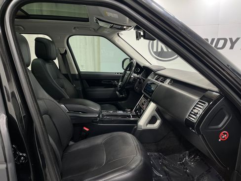 Used 2019 Land Rover Range Rover HSE image 32