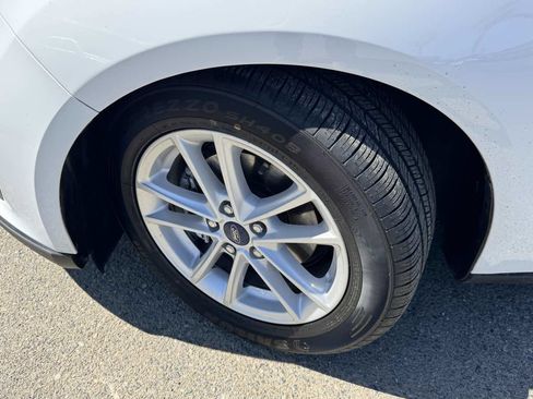 Used 2017 Ford Focus SE FWD image 31
