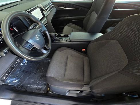 Used 2025 Toyota Camry LE FWD image 17