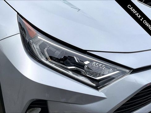 Used 2021 Toyota RAV4 XLE Premium AWD/4WD image 31