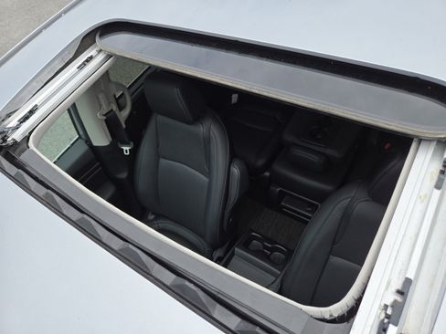 Used 2025 Honda Odyssey EX-L image 4