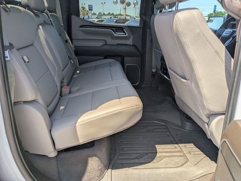 Used 2023 GMC Sierra 1500 SLT w/ SLT Premium Package AWD/4WD image 28