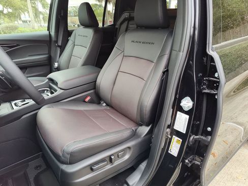 New 2026 Honda Ridgeline Black Edition image 7