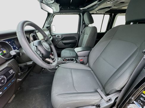 Used 2023 Jeep Wrangler Unlimited w/ 8.4" Radio Group AWD/4WD image 13