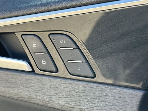 Used 2020 Audi A4 2.0T Premium w/ Convenience Package image 41