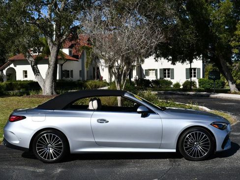 Used 2024 Mercedes-Benz CLE 450 4MATIC Cabriolet image 45