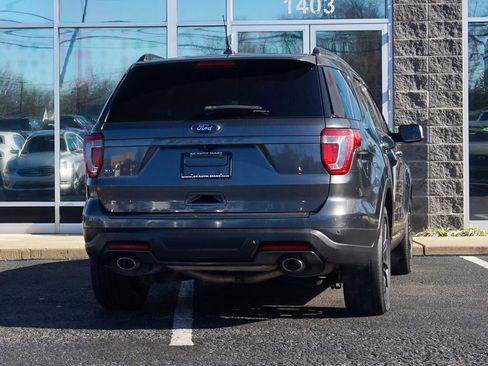 Used 2018 Ford Explorer XLT w/ Equipment Group 202A image 3