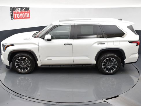Used 2025 Toyota Sequoia Limited image 34
