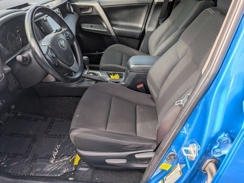Used 2017 Toyota RAV4 XLE FWD image 12