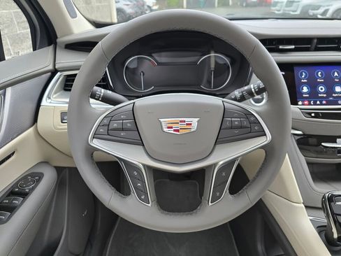 New 2025 Cadillac XT5 Premium Luxury image 28