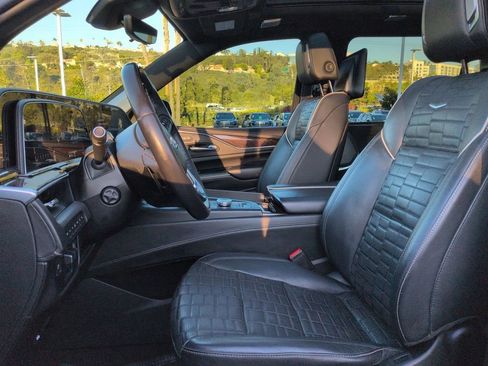 Used 2022 Cadillac Escalade ESV Sport Platinum AWD/4WD image 12