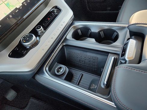 New 2025 Ford Expedition Max Active image 12