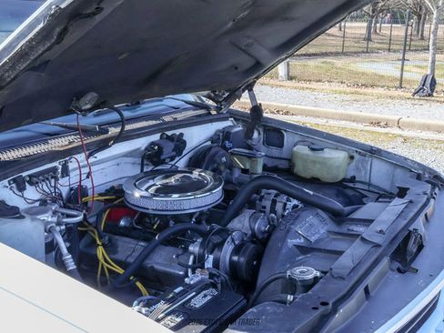 Used 1989 Chevrolet Silverado 1500 2WD Regular Cab image 17
