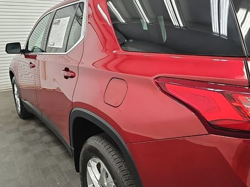 Used 2020 Chevrolet Traverse LT FWD image 7