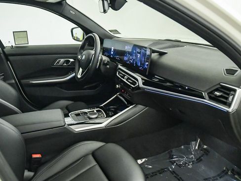 Certified 2023 BMW 330i Sedan w/ Convenience Package RWD image 16