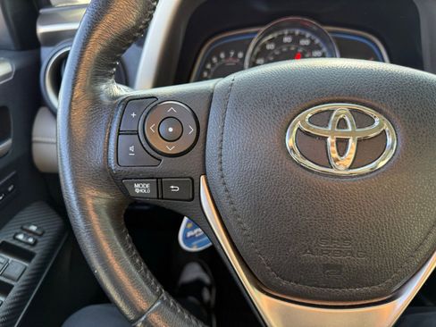 Used 2014 Toyota RAV4 Limited w/ Technology Package image 18