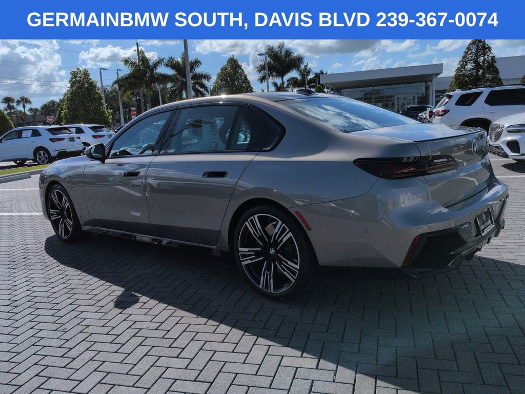 Used 2023 BMW 740i RWD image 7