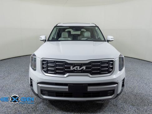Used 2023 Kia Telluride SX AWD/4WD image 2