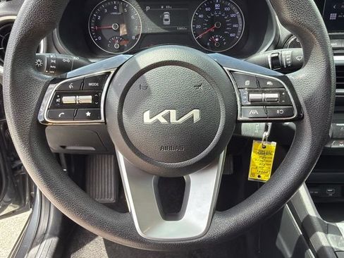 Used 2024 Kia Forte LXS FWD image 27
