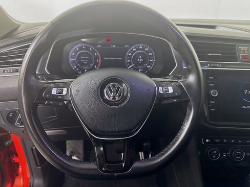 Used 2018 Volkswagen Tiguan SEL Premium AWD/4WD image 12