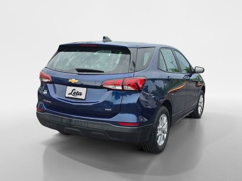 Used 2023 Chevrolet Equinox LS AWD/4WD image 4