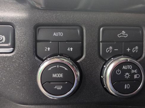 Used 2024 GMC Sierra 1500 Elevation AWD/4WD image 9