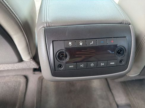 Used 2017 GMC Acadia Limited SLT FWD image 12