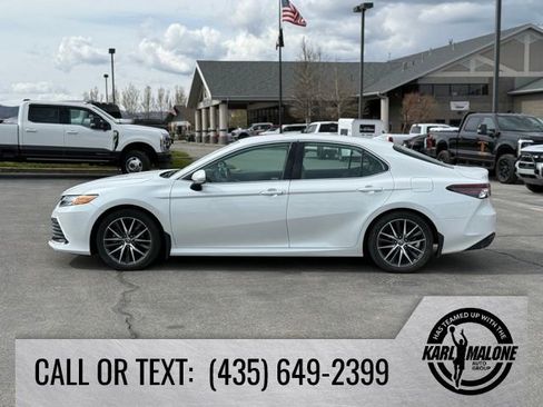 Used 2021 Toyota Camry XLE AWD/4WD image 2
