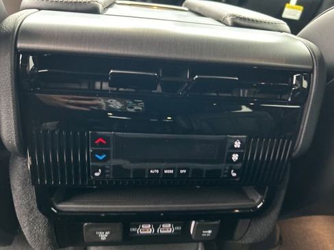 New 2026 Jeep Grand Wagoneer L Limited image 41