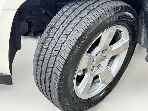 Used 2011 Chevrolet Avalanche LTZ RWD image 25