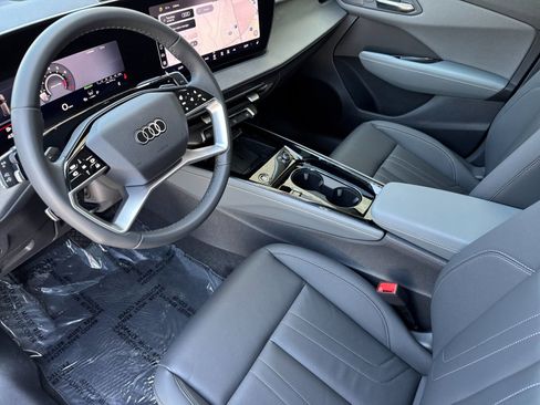 New 2026 Audi Q3 quattro 2.0T AWD/4WD image 7