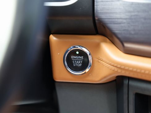 Certified 2022 Ford Expedition Platinum image 30