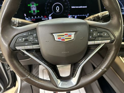 Used 2021 Cadillac Escalade Premium Luxury AWD/4WD image 15