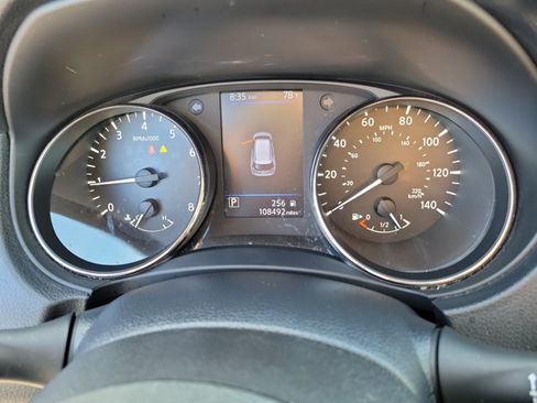 Used 2019 Nissan Rogue S w/ Special Edition Package FWD image 27